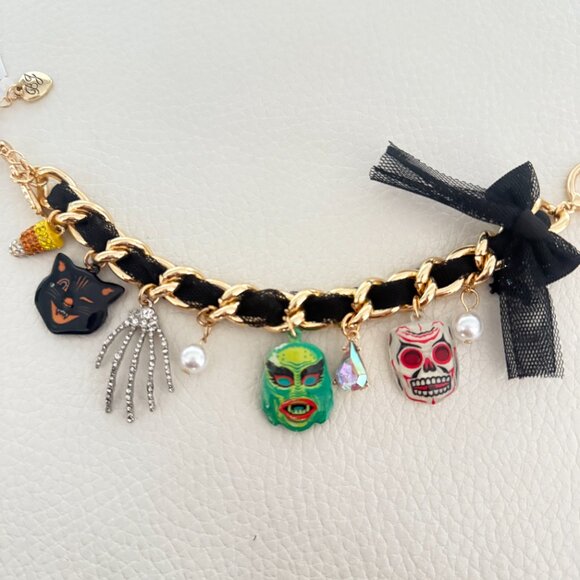 NWT Betsey Johnson Halloween Charm Bracelet Masks cat candy Corn skeleton Hand - Picture 5 of 7